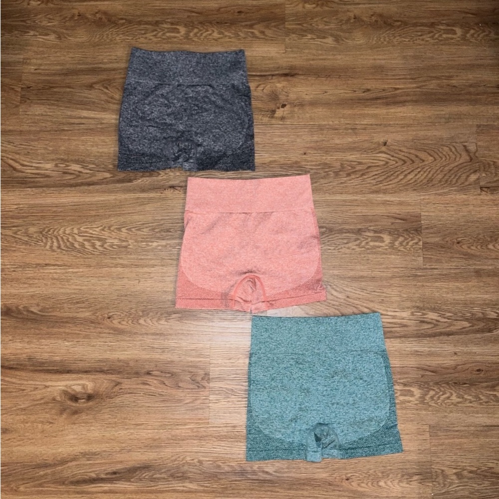SHEIN Yoga Basic 3 Piece Marbled Scrunch Butt High Stretch Sport Shorts